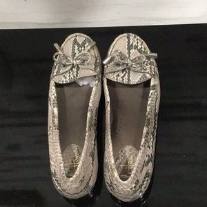 EUC. COLE HAAN Snakeskin Penny Loafer Shoes Slip On